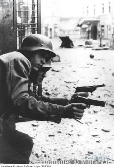 Wehrmacht-Pistol.jpg