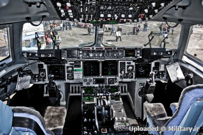 normal_C-17_Globemaster_III_cockpit.jpg