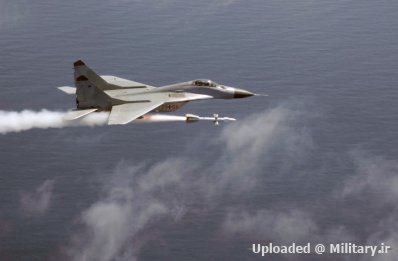 normal_MiG-29_launching_AA-10.jpg