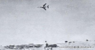 normal_iraqi_mig23_over_iranian_soliders